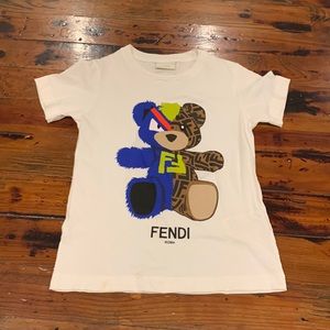 Fendi boy shirt authentic,size 6a,white t-shirt ,great condition